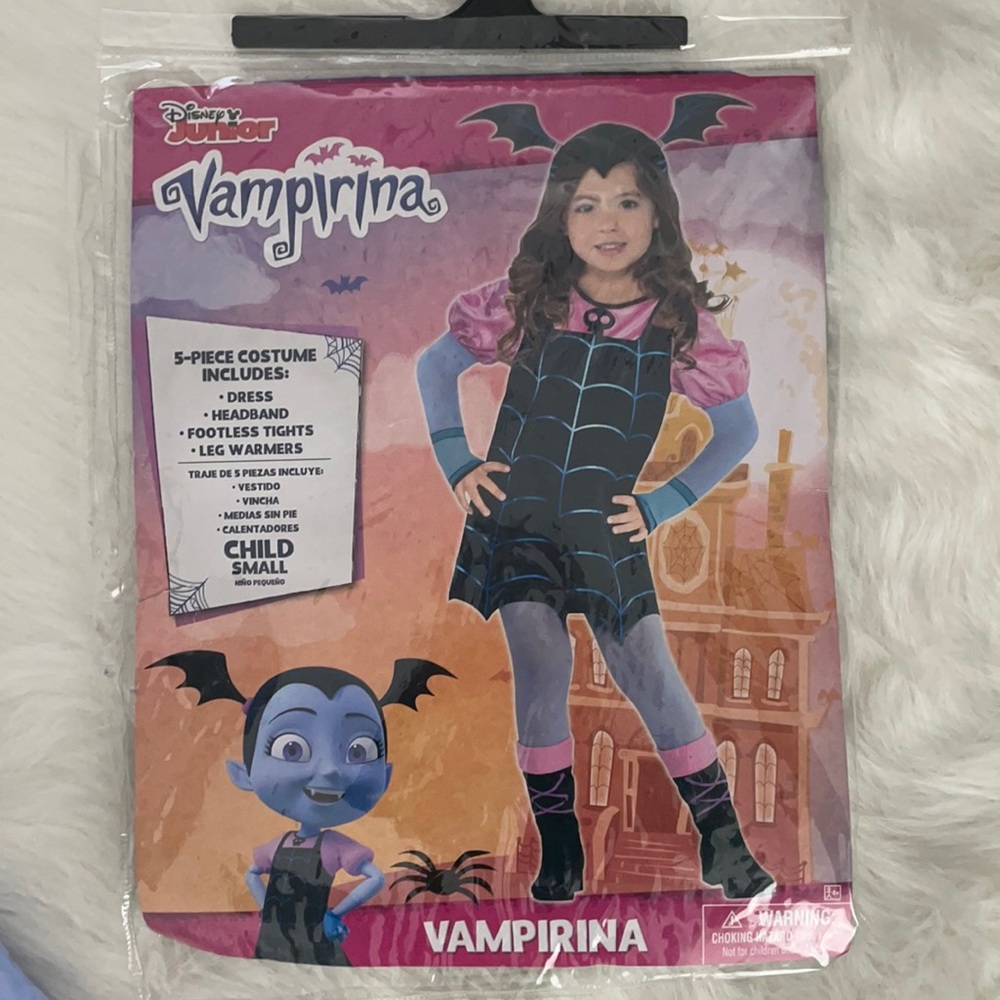 Costume